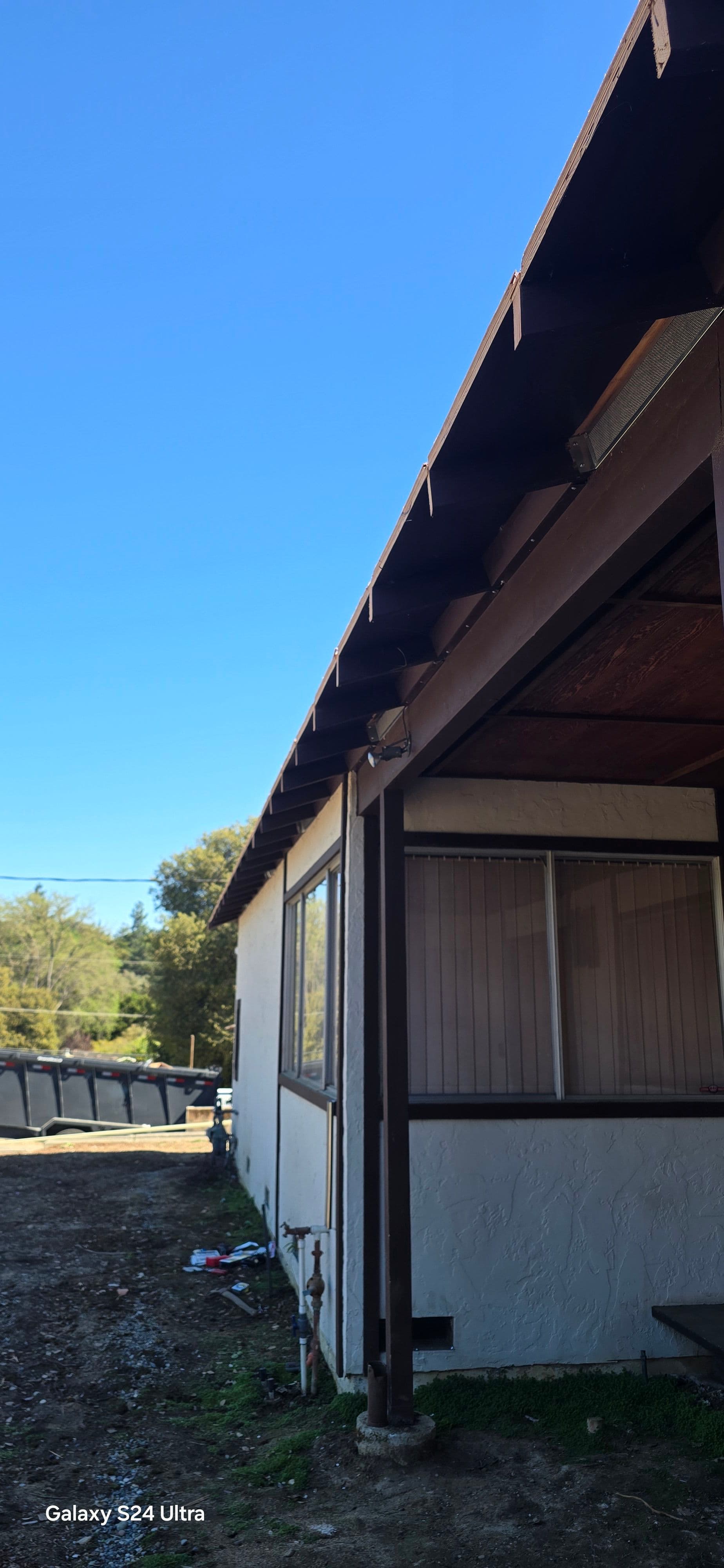 Gallery photos for Bay View Roofing's Bright New Metal Roof Installation: Image #2